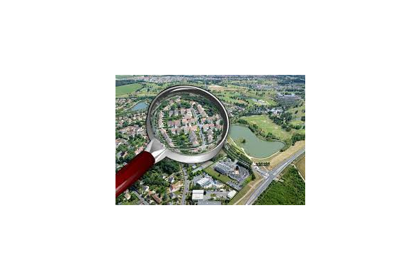 photo aérienne d'une agglomération